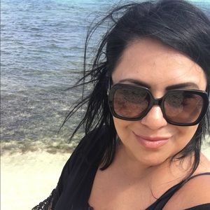 Meet your Posher, Erika